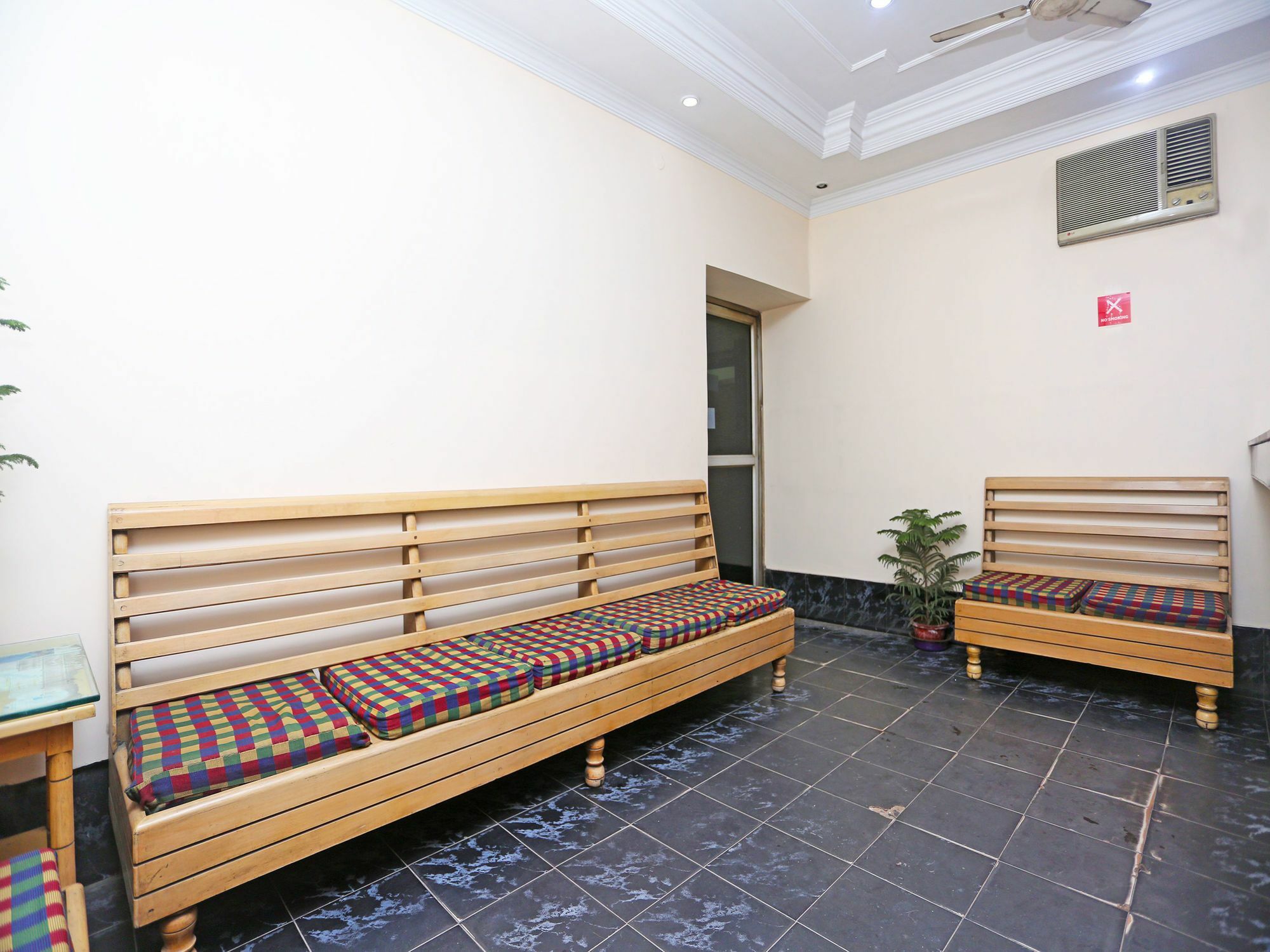 Oyo 9001 Hotel East West Calcutta Extérieur photo